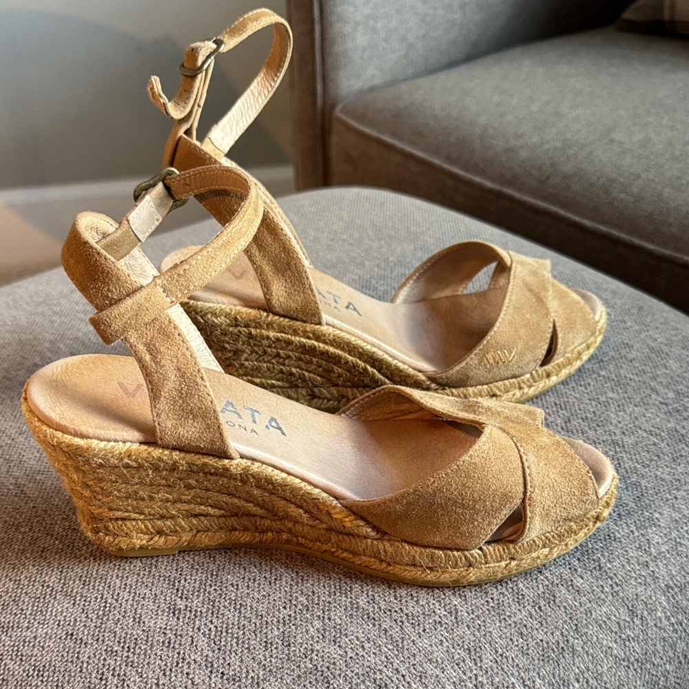 Viscata Camel Suede Wedge Sandals